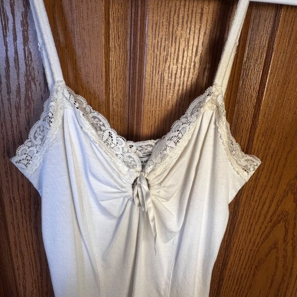 Guess Jeans Lace-Trimmed Ivory Camisole Top Vintage, Y2K, 90'S - Picture 9 of 10